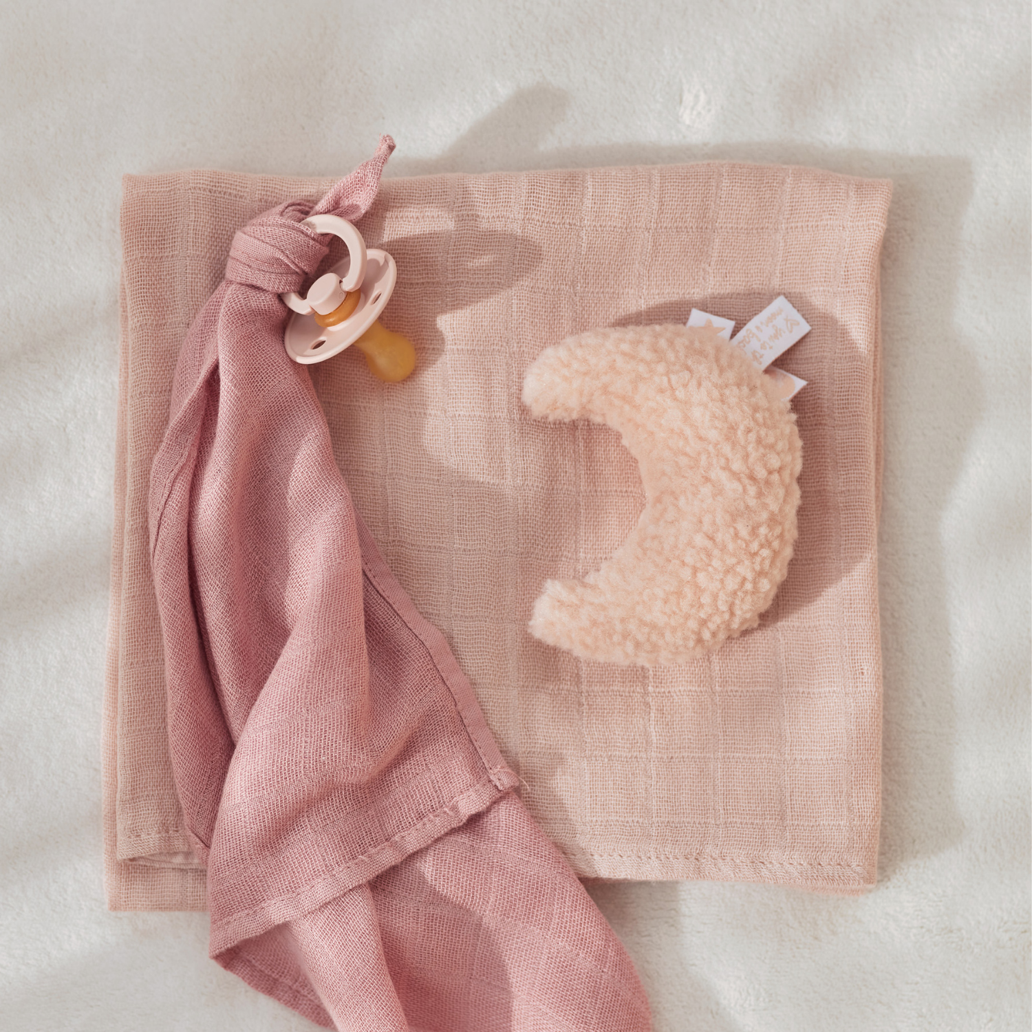 Die schönsten Babygeschenke für Mädchen: Zauberhafte & sinnvolle Ideen