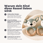 Rassel Baby Junge Grün mit Holzring und Gravur – Babygeschenk personalisiert
