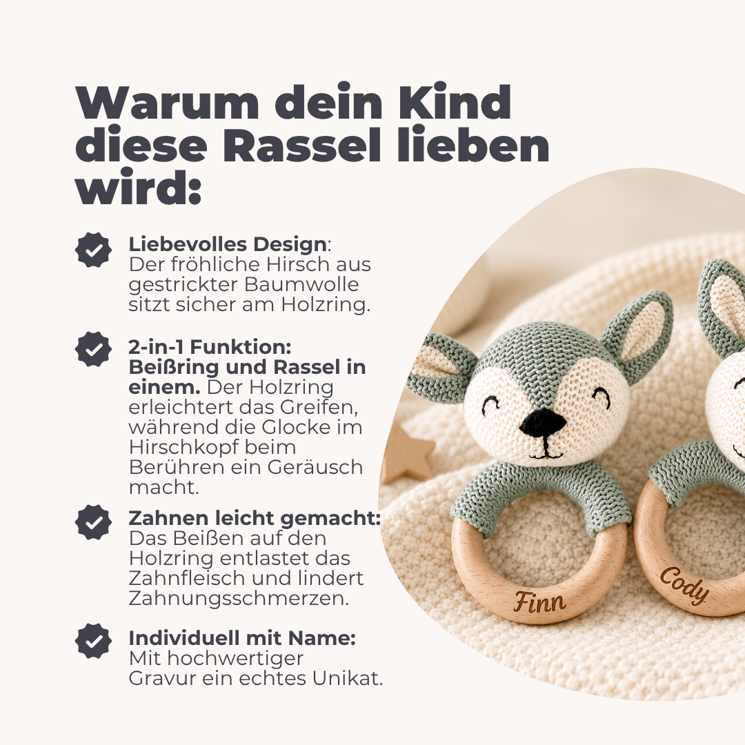 Rassel Baby Junge Grün mit Holzring und Gravur – Babygeschenk personalisiert